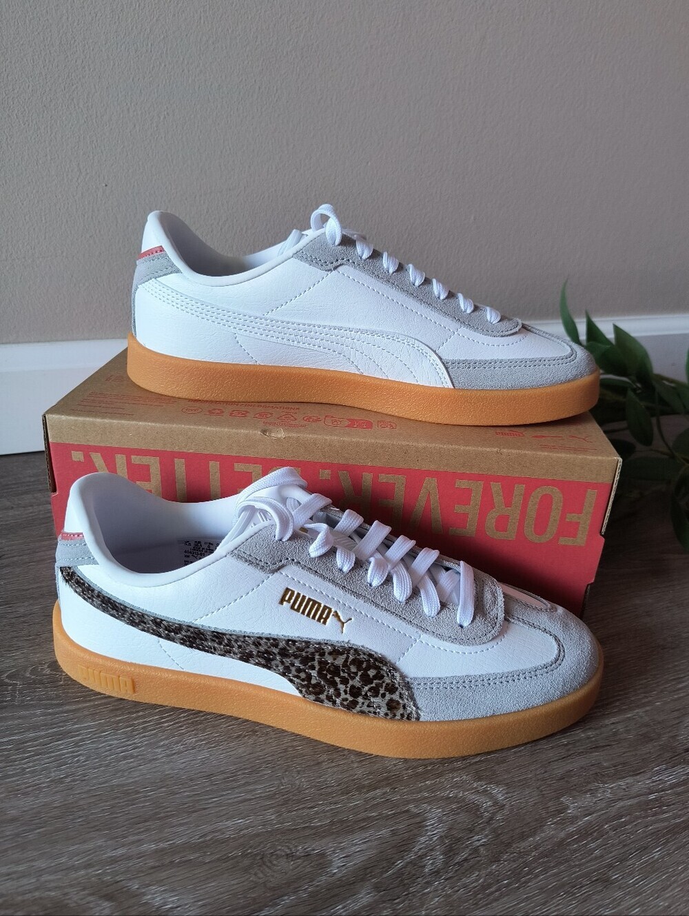 Women's Puma Club II Era Animal Leopard Print White Gray Sneakers Size 8 New!